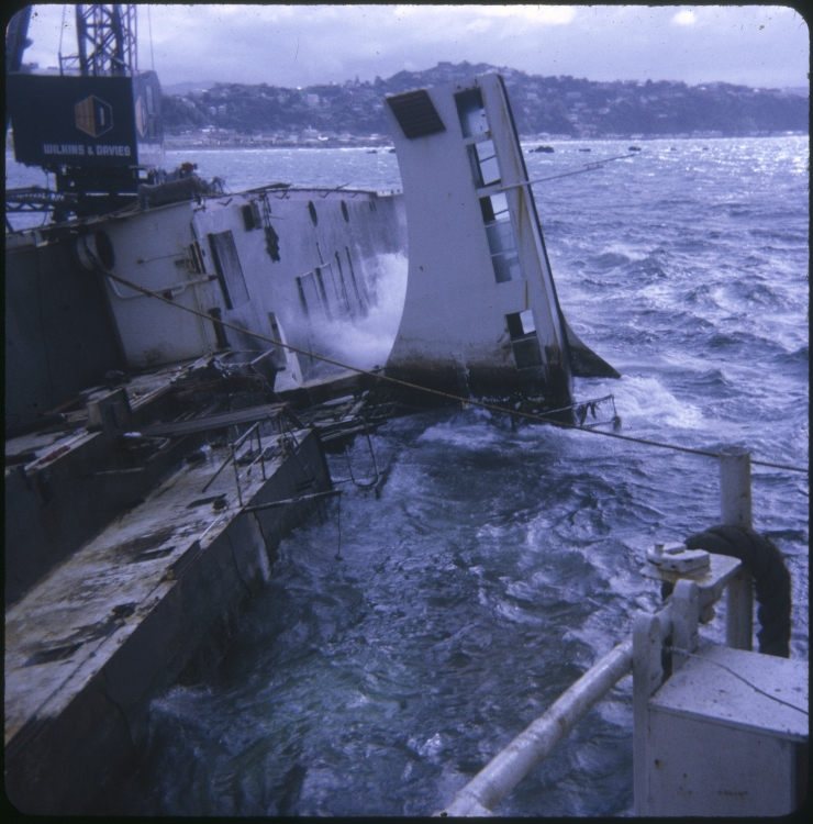 TEV Wahine wreck in heavy seas