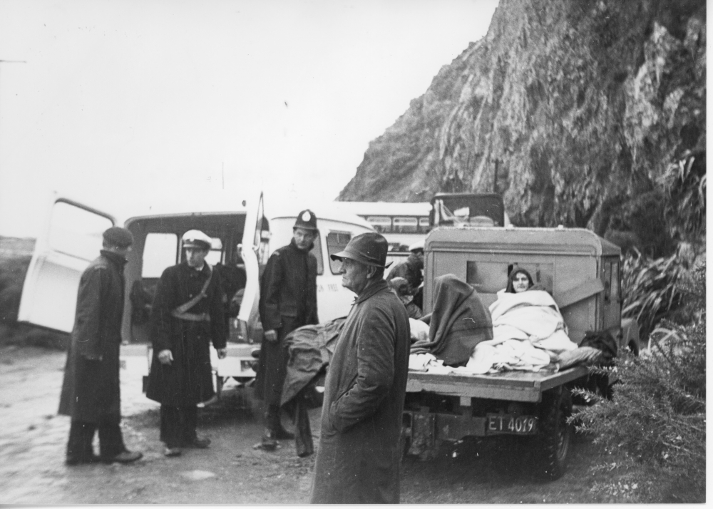 TEV Wahine survivors being assisted on the eastern shore of Wellington Harbour
